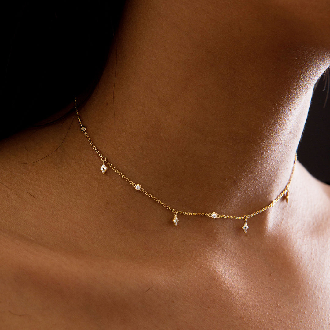 18K Gold Diamond Shaped Dangle Choker Necklace