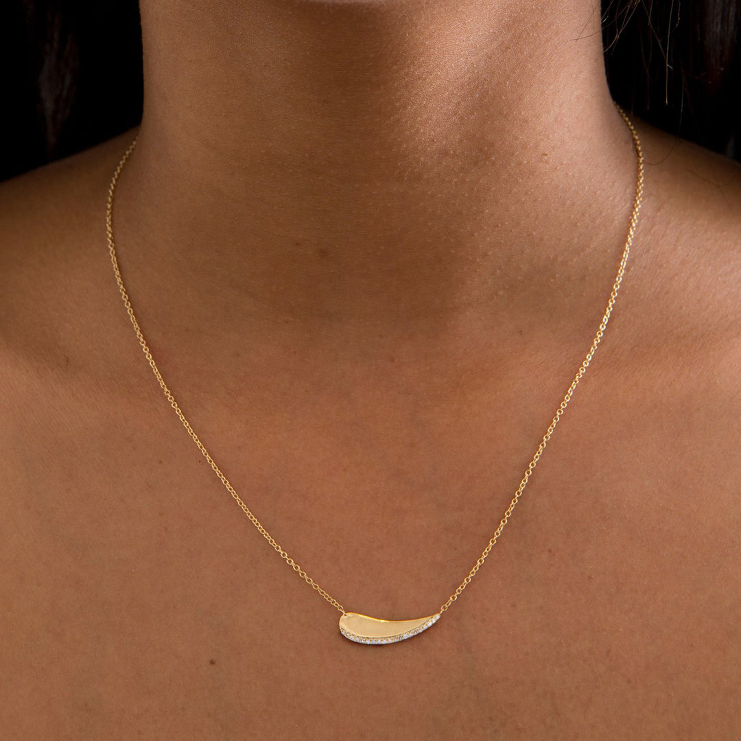 18K Gold Diamond Leaf Necklace Pendant